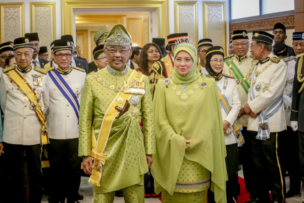 [Image: Agong-with-Queen.jpeg]