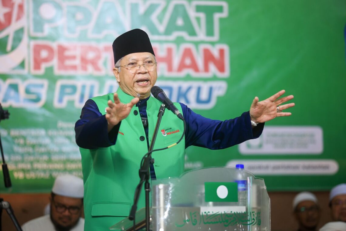 “Don’t Lie, There Was No 2019 Plot To Ban UMNO,” Annuar Musa Tells PM