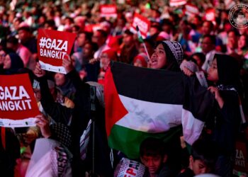 YAB Perdana Menteri, Dato' Seri Anwar Ibrahim semasa acara Himpunan Solidariti Bersama Gaza di Axiata Arena, Bukit Jalil, Kuala Lumpur. 8 Oktober 2025. AFIQ HAMBALI/Pejabat Perdana Menteri.

NO SALES; NO ARCHIVE; RESTRICTED TO EDITORIAL USE ONLY. NOTE TO EDITORS: This handout photos may only be used for editorial reporting purposes for the contemporaneous illustration of events, things or the people in the image or facts mentioned in the caption. Reuse of the pictures may require further permission. MANDATO
