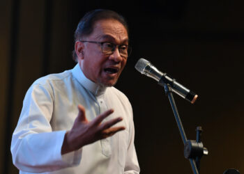 MELAKA, 18 Okt -- Pengerusi Pakatan Harapan yang juga Presiden Parti Keadilan Rakyat (PKR) Datuk Seri Anwar Ibrahim semasa menyampaikan ucapan pada Program Selamatkan Melaka hari ini.
--fotoBERNAMA (2021) HAK CIPTA TERPELIHARA