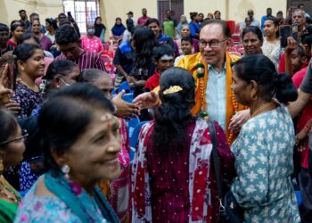 YAB Perdana Menteri, Dato’ Seri Anwar Ibrahim menghadiri Program Santai bersama Komuniti India Parlimen Tambun di Chemor, 8 Julai, 2024. - SADIQ ASYRAF/Pejabat Perdana Menteri

NO SALES; NO ARCHIVE; RESTRICTED TO EDITORIAL USE ONLY. NOTE TO EDITORS: This photos may only be used for editorial reporting purposes for the contemporaneous illustration of events, things or the people in the image or facts mentioned in the caption. Reuse of the pictures may require further permission. MANDATORY CREDIT - SADIQ AS