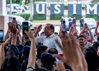 YAB Perdana Menteri, Dato’ Seri Anwar Ibrahim menghadiri Program Temu Anwar di Universiti Sains Islam Malaysia (USIM), Nilai, Negeri Sembilan, 24 Jun 2023. - SADIQ ASYRAF/Pejabat Perdana Menteri

NO SALES; NO ARCHIVE; RESTRICTED TO EDITORIAL USE ONLY. NOTE TO EDITORS: This photos may only be used for editorial reporting purposes for the contemporaneous illustration of events, things or the people in the image or facts mentioned in the caption. Reuse of the pictures may require further permission. MANDATOR