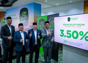 KUALA LUMPUR 18 MAC 2026. Menteri di Jabatan Perdana Menteri (Hal Ehwal Agama) Dr Zulkifli Hasan ketika sidang media pengumuman Agihan Keuntungan Tabung Haji 2025 di Menara TH Tun Razak. Lembaga Tabung Haji (TH) mengumumkan agihan keuntungan selepas zakat sebanyak 3.50 peratus bagi tahun kewangan 2025. Turut hadir, Pengerusi Lembaga Tabung Haji (TH), Tan Sri Abdul Rashid Hussain (dua kanan), Pengarah Urusan Kumpulan dan Ketua Pegawai Eksekutif TH, Mustakim Mohamad (dua kiri) dan Pengarah Eksekutif Kewangan Kumpulan Jabatan Kewangan TH, Shamsul Bahar Shamsudin (kiri). NSTP/ASYRAF HAMZAH