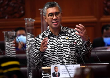 KUALA LUMPUR, 31 Mac -- Menteri Kewangan Tengku Datuk Seri Mohd Zafrul Tengku Abdul Aziz menjawab pertanyaan-pertanyaan bagi jawab lisan pada Persidangan Dewan Negara di Bangunan Parlimen hari ini.

--fotoBERNAMA (2022) HAK CIPTA TERPELIHARA