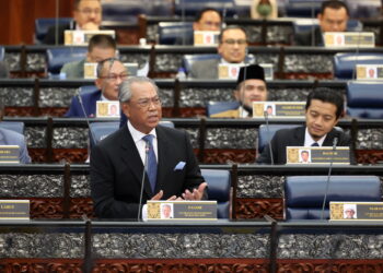 KUALA LUMPUR, 15 Feb -- Ahli Parlimen Pagoh Tan Sri Muhyiddin Yassin ketika Mesyuarat Pertama Penggal Kedua Majlis Parlimen ke-15 Dewan Rakyat di Bangunan Parlimen hari ini.

--fotoBERNAMA (2023) HAK CIPTA TERPELIHARA