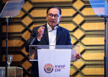 SHAH ALAM, 8 Mei -- Perdana Menteri Datuk Seri Anwar Ibrahim berucap sempena Majlis Perasmian Menara Kumpulan Wang Simpanan Pekerja (KWSP)  Kwasa Damansara di sini hari ini. 

--fotoBERNAMA (2023) HAK CIPTA TERPELIHARA