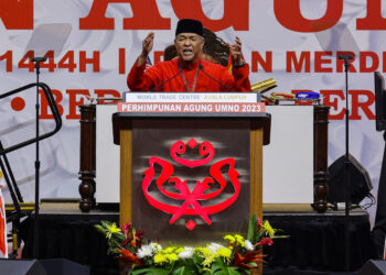 KUALA LUMPUR, 9 Jun -- Presiden UMNO Datuk Seri Dr Ahmad Zahid Hamidi menyampaikan ucapan dasar presiden pada Perhimpunan Agung UMNO 2023 di Pusat Dagangan Dunia (WTC) Kuala Lumpur hari ini.

--fotoBERNAMA (2023) HAK CIPTA TERPELIHARA
