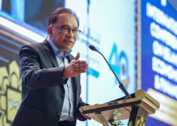 KUALA LUMPUR, Feb 20 -- Prime Minister Datuk Seri Anwar Ibrahim delivers the premier address during the International Conference on Islamic Economics and Finance at Sasana Kijang today.

--fotoBERNAMA (2024) COPYRIGHT RESERVED