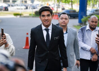 PUTRAJAYA, June 25 -- The Court of Appeal here today acquitted and discharged Muar MP Syed Saddiq Syed Abdul Rahman (left) of four charges involving criminal breach of trust, misappropriation of property and money laundering linked to funds from Angkatan Bersatu Anak Muda (Armada).

A three-member bench comprising Justices Datuk Ahmad Zaidi Ibrahim, Datuk Azman Abdullah and Datuk Noorin Badaruddin allowed Syed Saddiqs appeal to overturn his conviction and sentence of seven years jail, two strokes of the cane, and a RM10 million fine imposed by the Kuala Lumpur High Court on Nov 9, 2023.

--fotoBERNAMA (2025) COPYRIGHT RESERVED