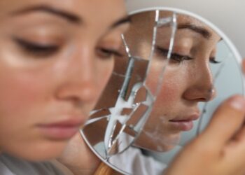 Mirror beauty