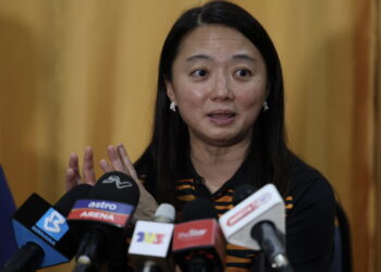 KUALA LUMPUR, 27 Dis -- Menteri Belia dan Sukan Hannah Yeoh pada sidang media selepas perasmian Kejohanan Lawn Bowls Kuala Lumpur di Kompleks Sukan Lawn Bowls Bukit Kiara hari ini.

-- fotoBERNAMA (2022) HAK CIPTA TERPELIHARA