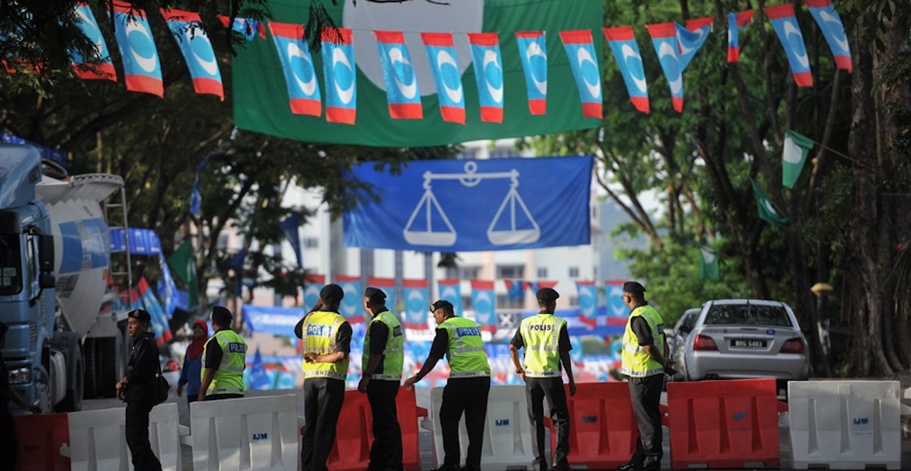 “Malaysia remains likely to call for early elections; BN-UMNO in driving seat”