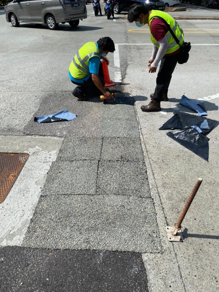 XinLu Pothole Patch: A Handy Way Of Fixing Potholes In Malaysia