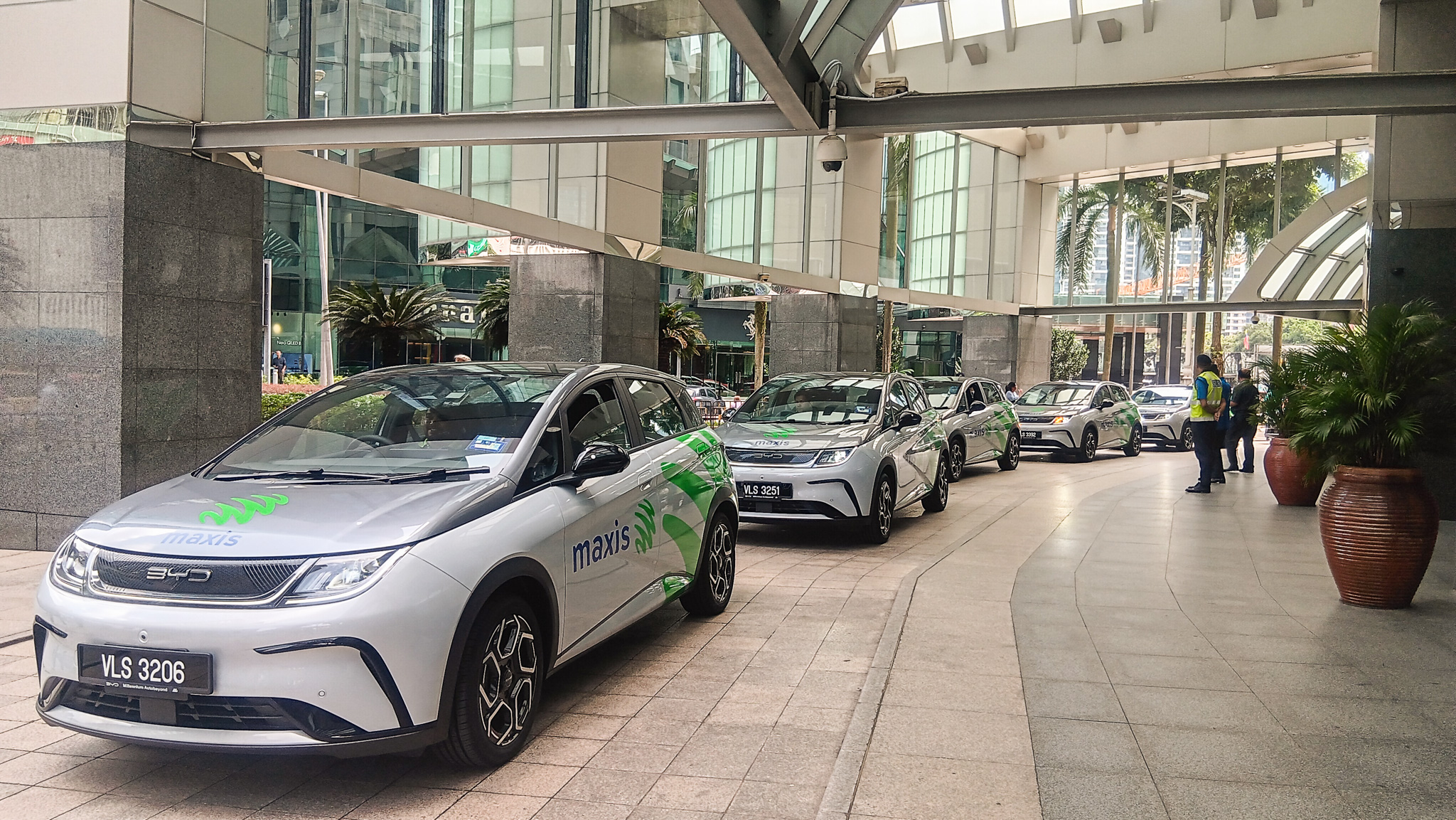 Maxis takes stride towards sustainability with integration of EVs in ...