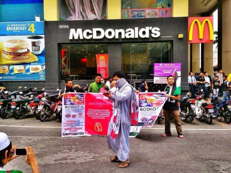 Herd mentality in McD’s boycott affecting primarily Malay Muslim workers