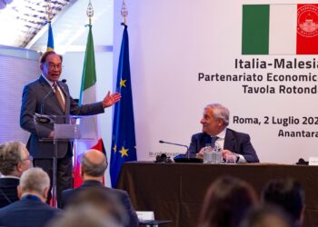 YAB Perdana Menteri, Dato' Seri Anwar Ibrahim, semasa sesi Meja Bulat Pakatan Ekonomi Malaysia-Itali di Rom, Itali. 2 Julai 2025. AFIQ HAMBALI/Pejabat Perdana Menteri.

NO SALES; NO ARCHIVE; RESTRICTED TO EDITORIAL USE ONLY. NOTE TO EDITORS: This handout photos may only be used for editorial reporting purposes for the contemporaneous illustration of events, things or the people in the image or facts mentioned in the caption. Reuse of the pictures may require further permission. MANDATORY CREDIT - Afiq Hamba