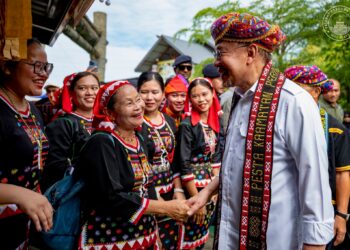 YAB Perdana Menteri, Dato' Seri Anwar Ibrahim,  semasa program Pesta Kaamatan Peringkat Negeri Sabah 2025 di Kota Kinabalu, Sabah. 30 Mei 2025. AFIQ HAMBALI/Pejabat Perdana Menteri.

NO SALES; NO ARCHIVE; RESTRICTED TO EDITORIAL USE ONLY. NOTE TO EDITORS: This handout photos may only be used for editorial reporting purposes for the contemporaneous illustration of events, things or the people in the image or facts mentioned in the caption. Reuse of the pictures may require further permission. MANDATORY CREDI