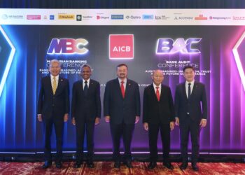 Industry leaders at the 4th Malaysian Banking Conference and 2nd Bank Audit Conference, where the AICB-Ecosystm report on AI adoption in Malaysia's banking sector was launched.