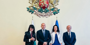 Prof. Datuk Seri Dr Mike Chan with Bulgarian Prime Minister Rumen Radev during the high-level official mission in Sofia. Next to them is Health Minister Prof. Dr. Silvi Kirilov and former Health Minister Assen Medjidiev at the Prime Minister’s Office.