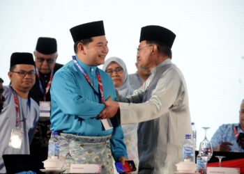 (Main image: Utusan)