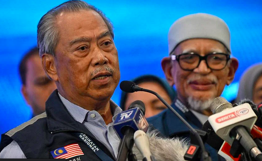Muhyiddin finally congratulates Anwar, promises to be “check and balance” in govt - Focus Malaysia