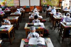 Alam dan Manusia: “Another confusing experiment at the expense of Malaysian students”