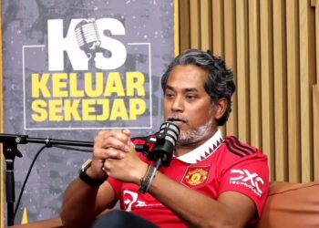 Khairy Keluar Sekejap