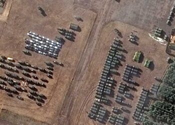 A satellite image shows a close up of assembled vehicles at V D Bolshoy Bokov airfield, near Mazyr, Belarus, February 22, 2022. Photo: Maxar Technologies/Reuters